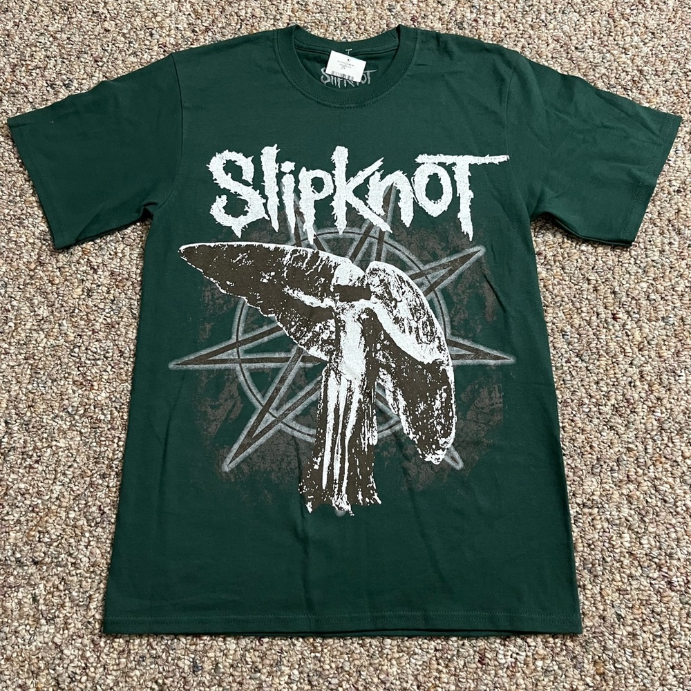 🎸 '22 Slipknot Band Intense Green Angel Pentagram Original Text Tee Shirt